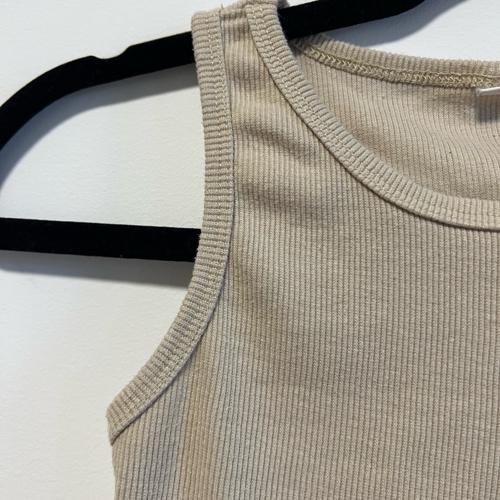 🔥Beige Ribbed Tank Top - Picture 4 of 5